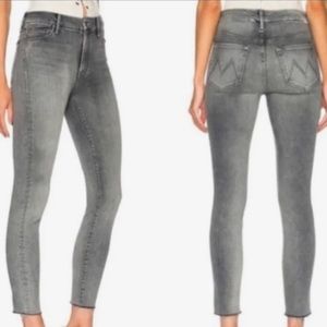 Mother jeans high waisted looker wash black hawk. 25” inseam.